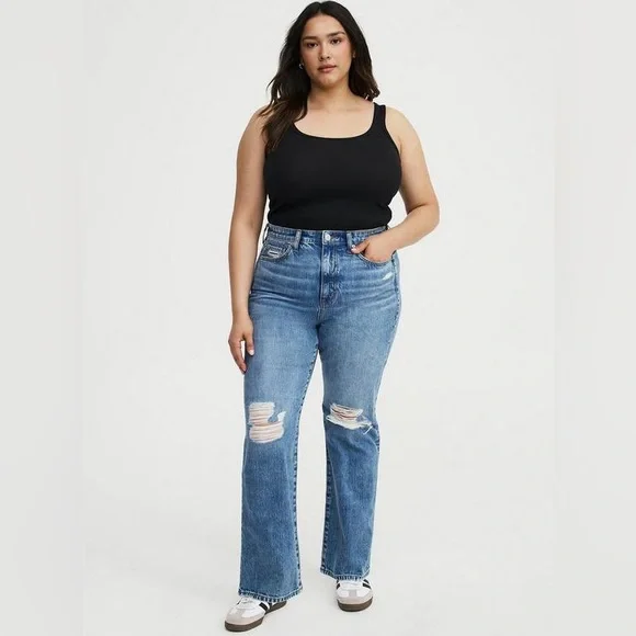 Torrid Distressed High Rise Stretch + Rigid Jeans - Picture 1 of 9